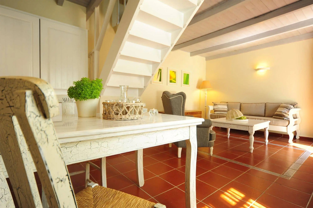 Mythos Suites Boutique Hotel