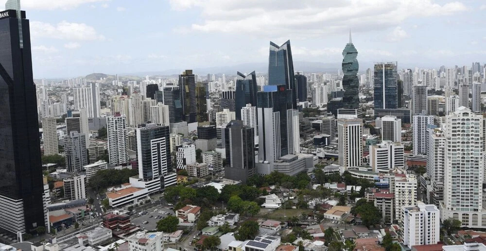 Apto. 48F vista a la Ciudad