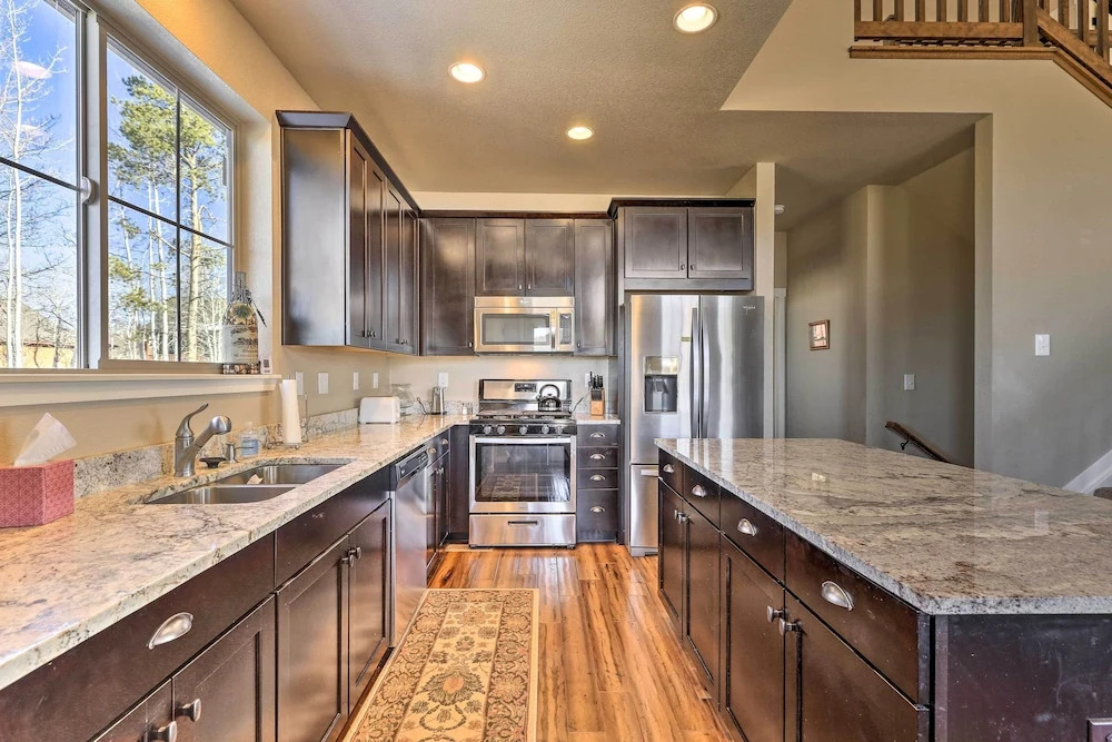Ski-in/out Granby Home w/ Gas Grill & Fire Pit!