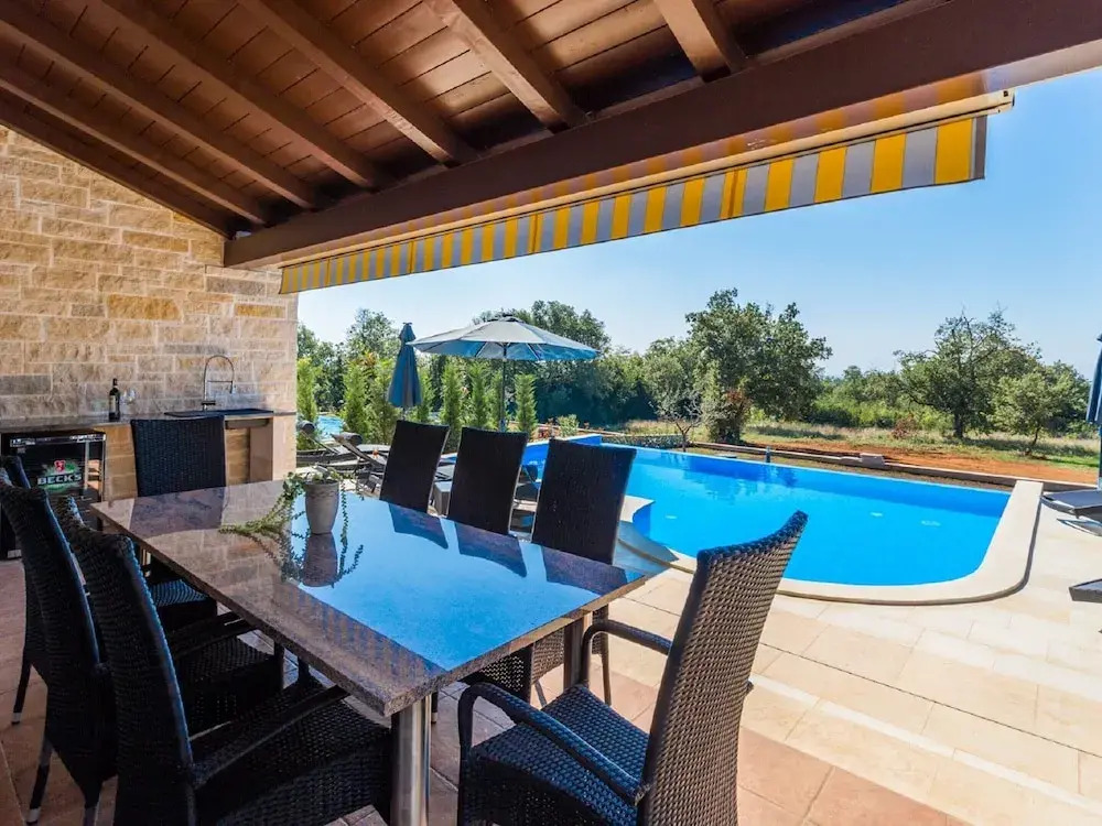 Gorgeous Villa With Private Pool and Covered Terrace & Sea View