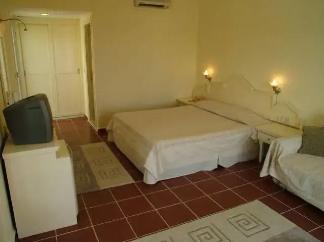 Artemisia Royal Park Club Hotel
