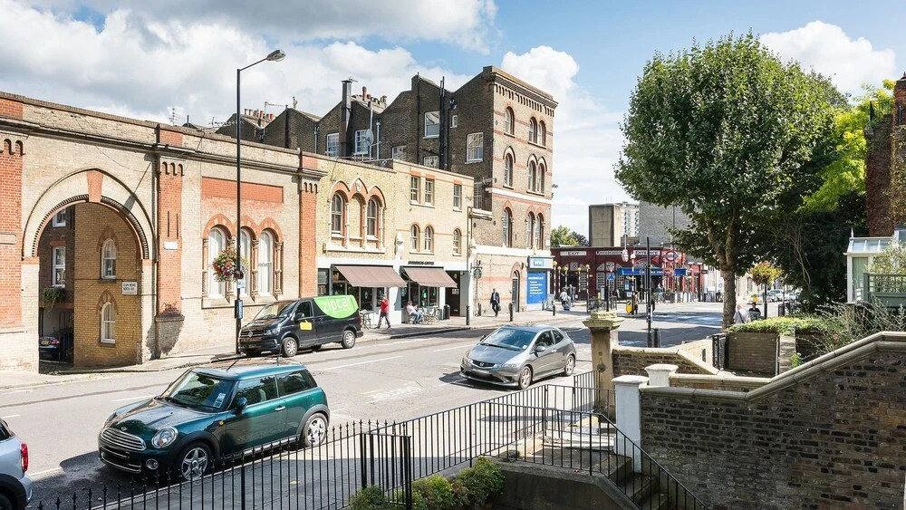 Traditional, Warm 1BR Flat in Maida Vale