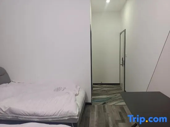Xingyi Yuanjie Apartment