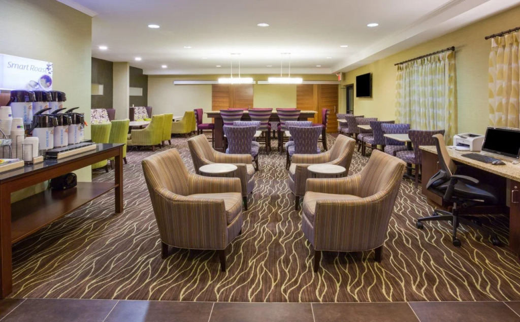 Holiday Inn Express Hotel & Suites St. Paul - Woodbury by IHG