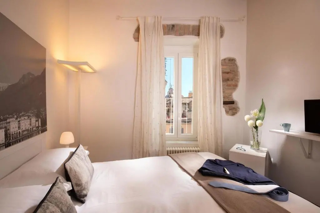 The Right Place 4U Navona Luxury Rooms