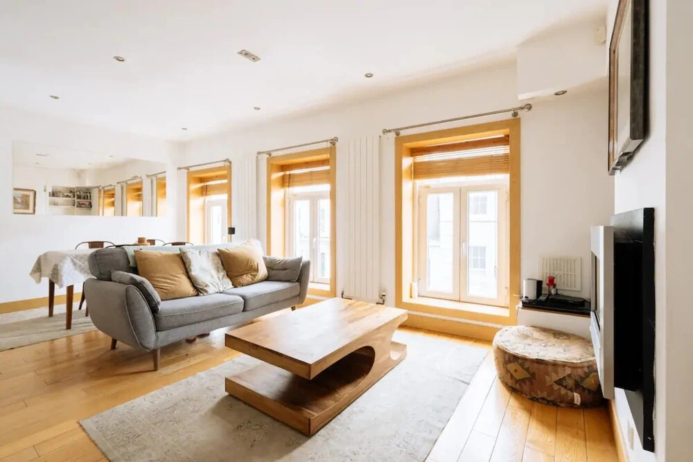 Stunning 3 Bedroom House in Dublin With Courtyard