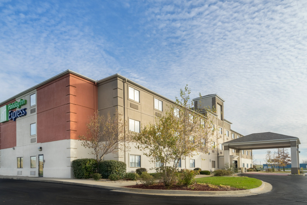 Holiday Inn Express Hotel Howe / Sturgis by IHG