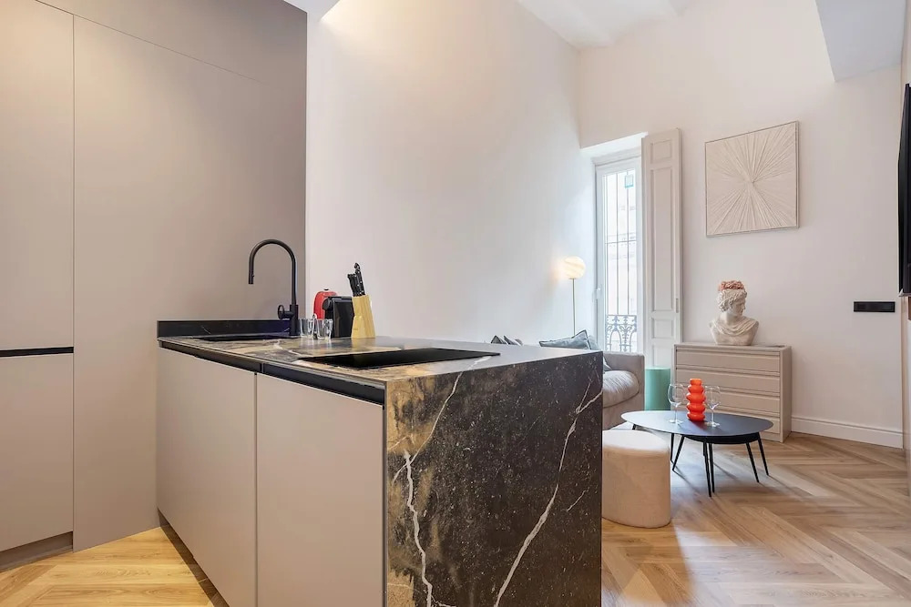 Elegant Apartment in Sevilla. Antonia Diaz III