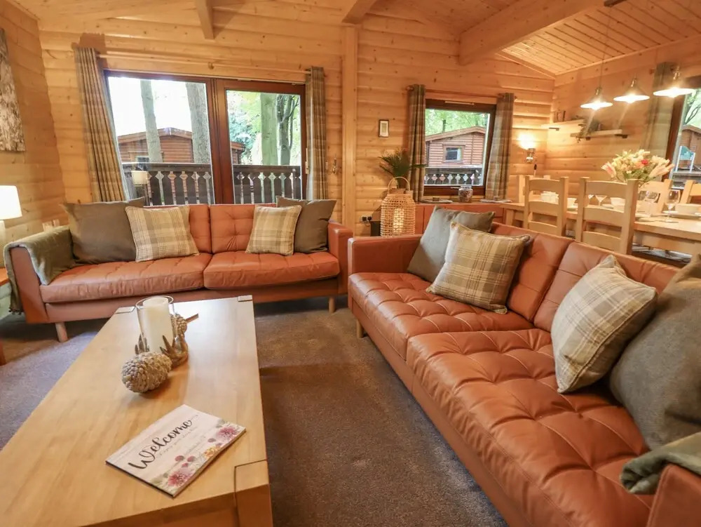 Leafy Hollow Lodge