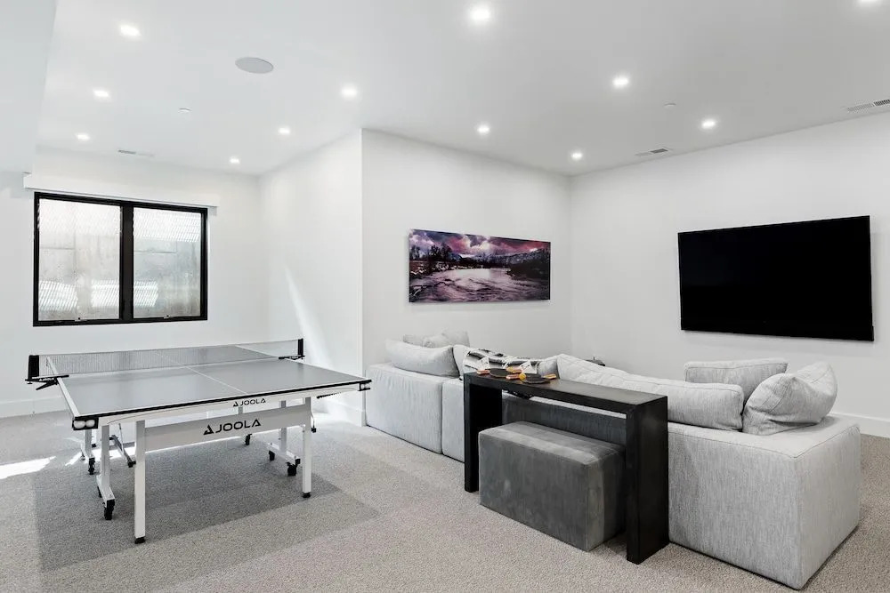 Modern Mountain Retreat