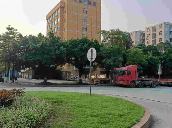Huazhou Apartment (Guangzhou Huangpu Xingang Subway Station)