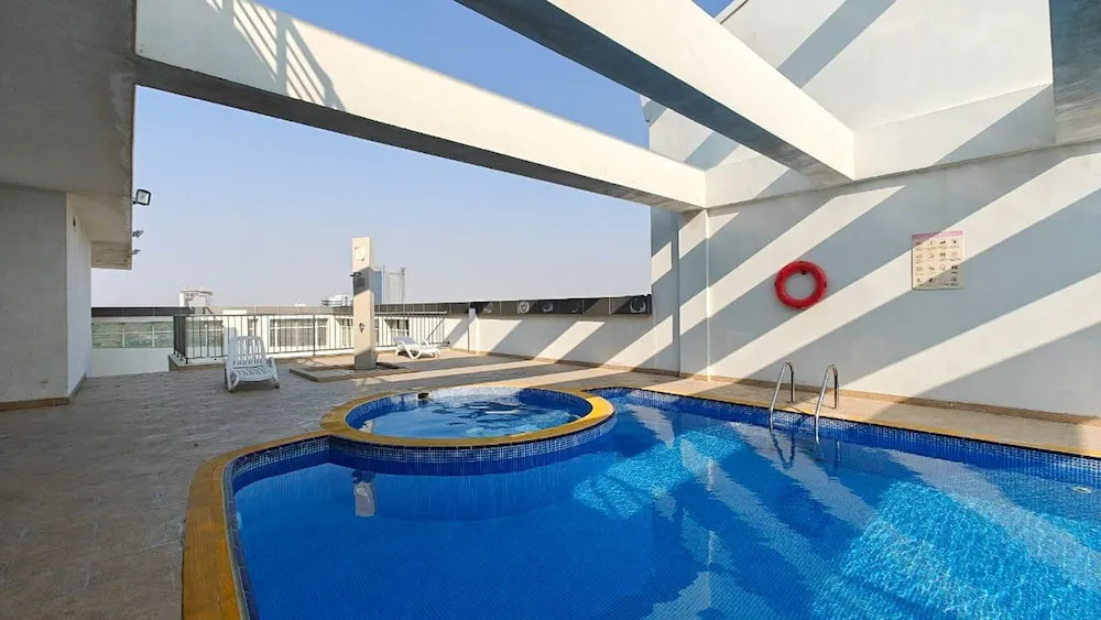 Charming Sun-filled 1-bedroom in Red Residence Dubai Sports City