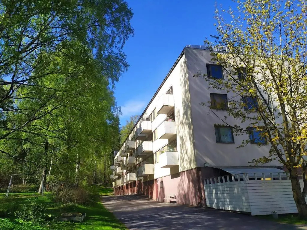 Ihan Puotilan Metron lähellä