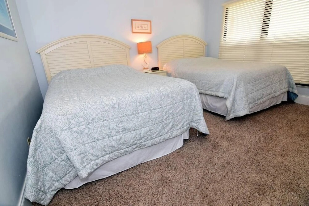 Sundial J208- Large Two Bedroom Condo on Sanibel! Condo