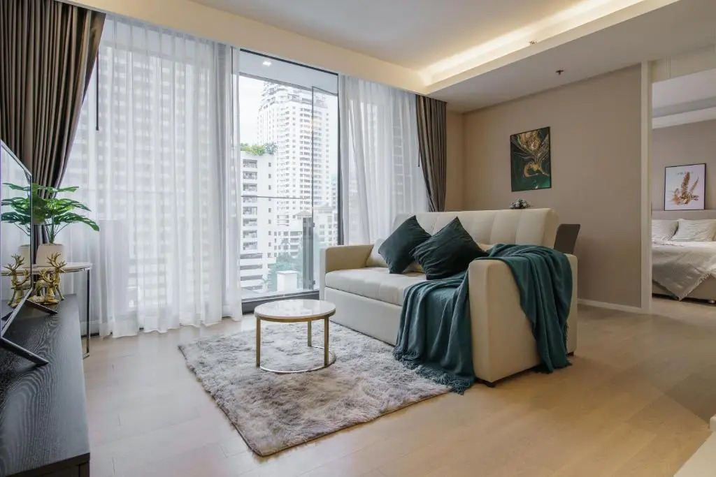 Sukhumvit 11#Luxury#Pool#Gym#BTS Nana&MRT Sukhumvit#1BR#Max4ppl