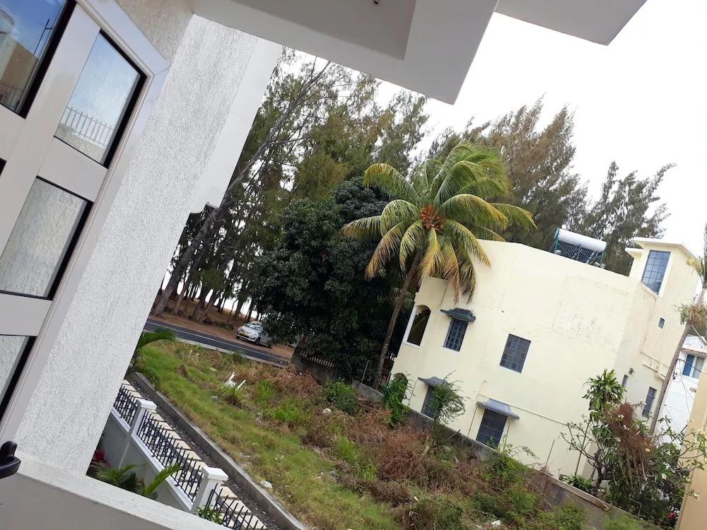 Apartment With 3 Bedrooms in Flic en Flac, With Wonderful sea View, Ba