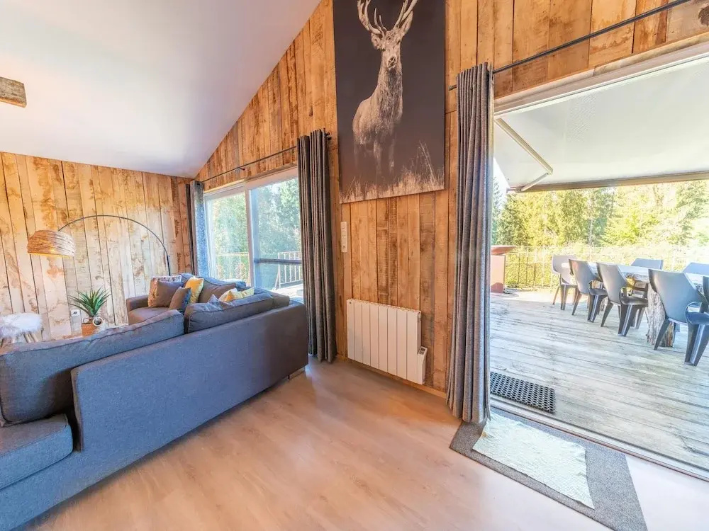 Lush Chalet Near Lake of Butgenbach