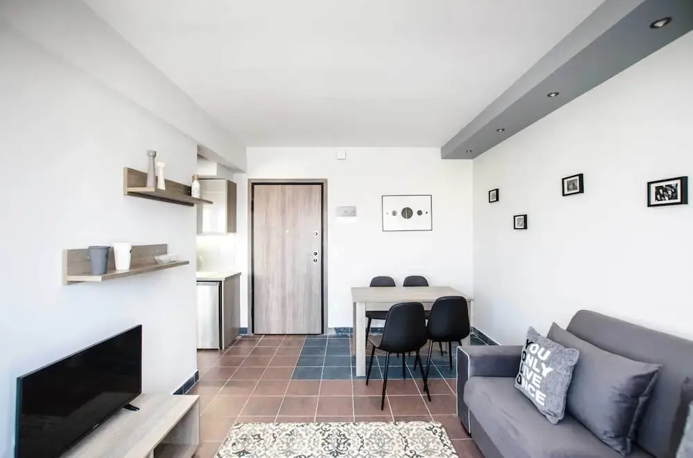 Evel's Home Suites