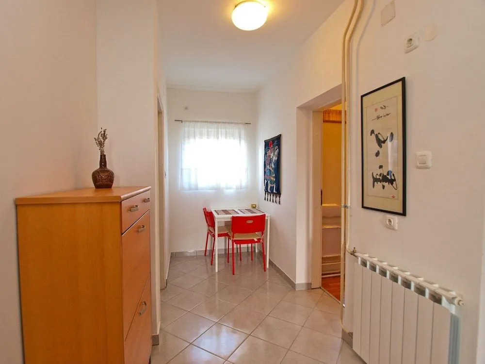 Apartment 1085