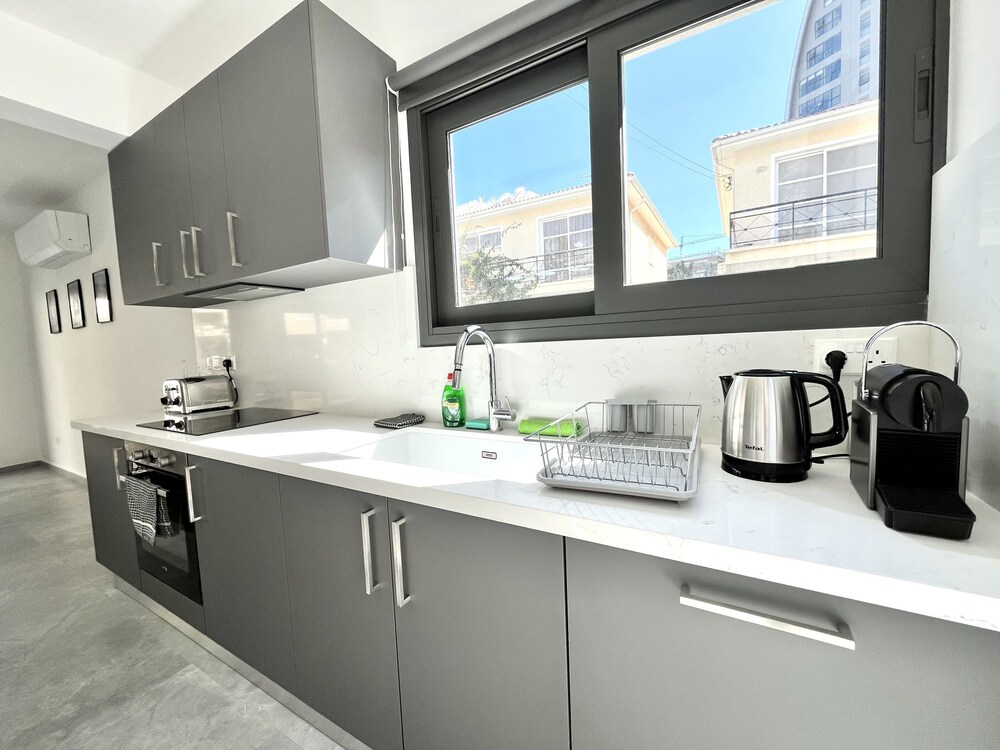 148 LIM - Stay Lumiere House