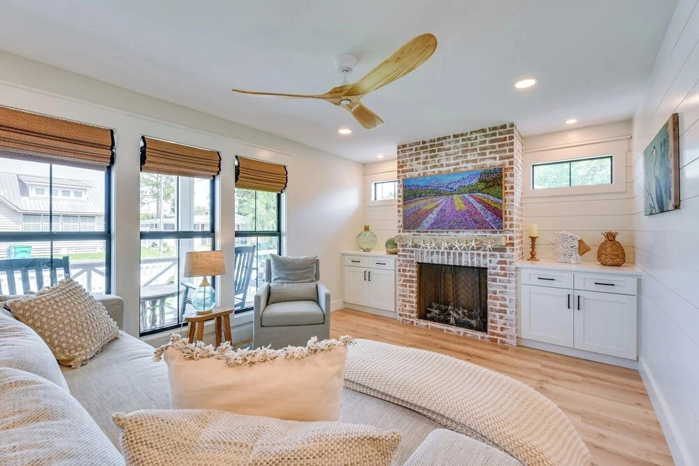 Walk to Beach: Designer PCB Retreat Near 30a