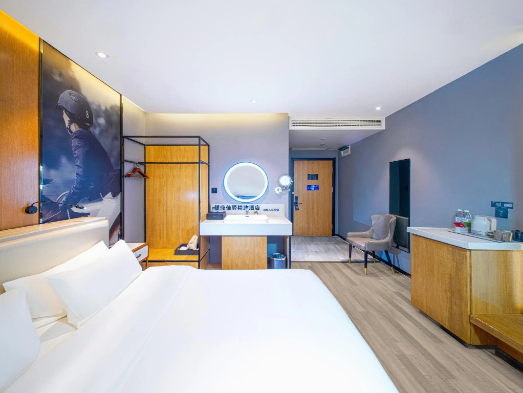 Light Stay Hotel (Jinan Jiyang Bus Terminal Branch)