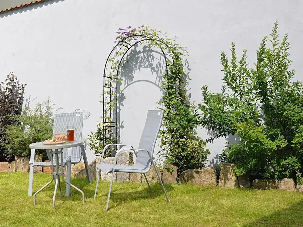Modern apartment in Bavaria with floor heating and garden, located directly at the Jakobusweg