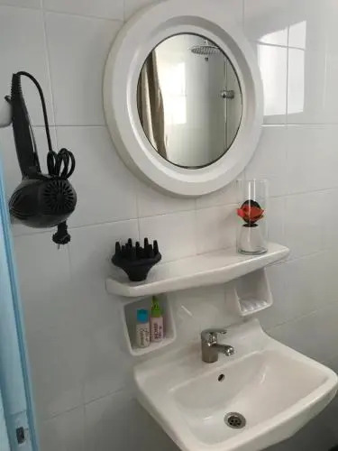 Giannakis Rooms