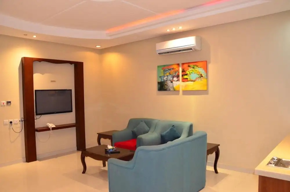 Quiet Rooms 3 Serviced Apartments