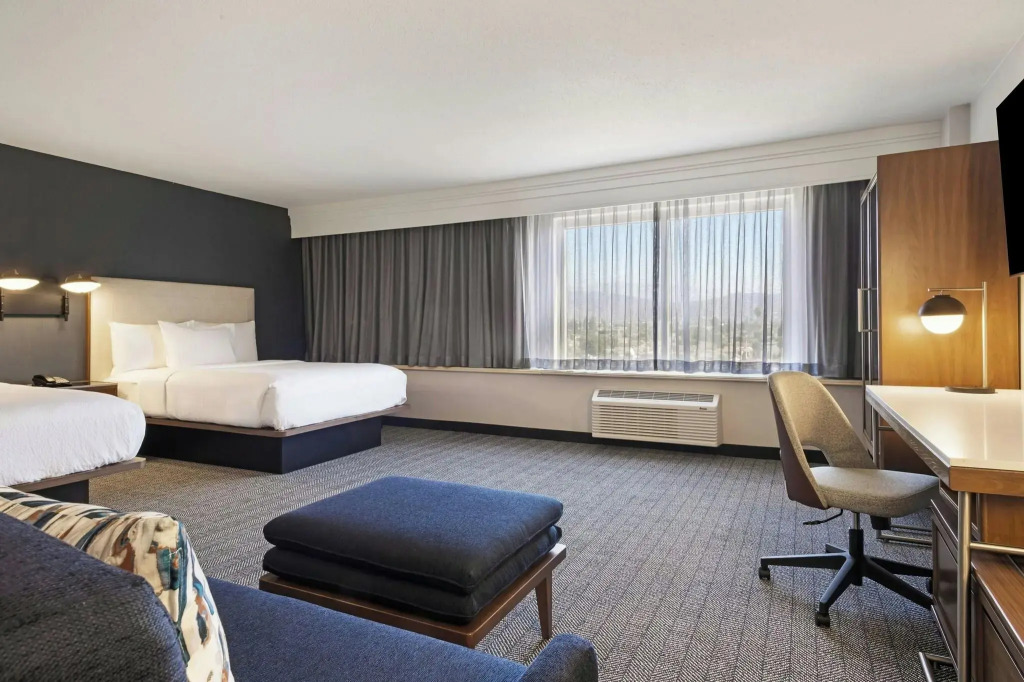 Courtyard by Marriott Baldwin Park