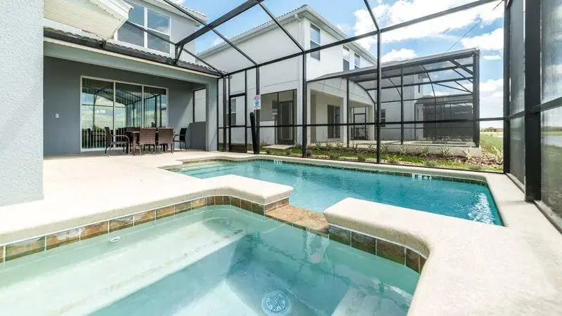 Storey Lake condos by Une Homes