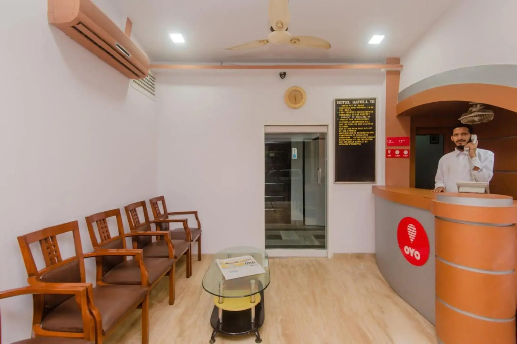 OYO 408 Vile Parle