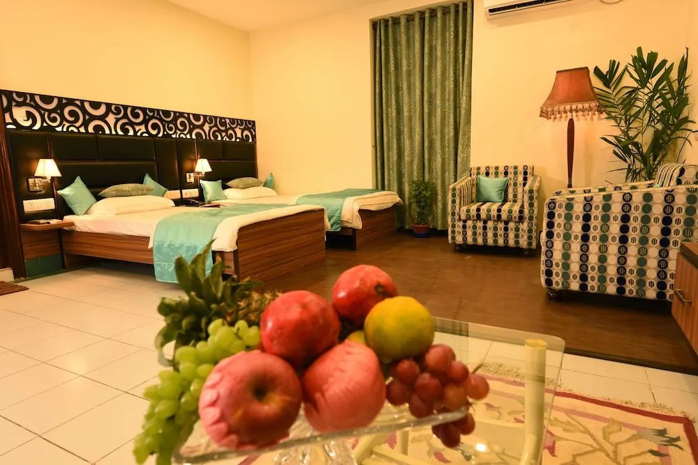 OYO 6760 Chowdhury Estate Premium