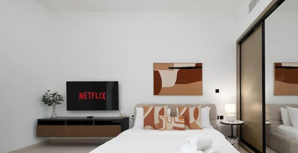 LUX The Modern Binghatti Canal Suite 2