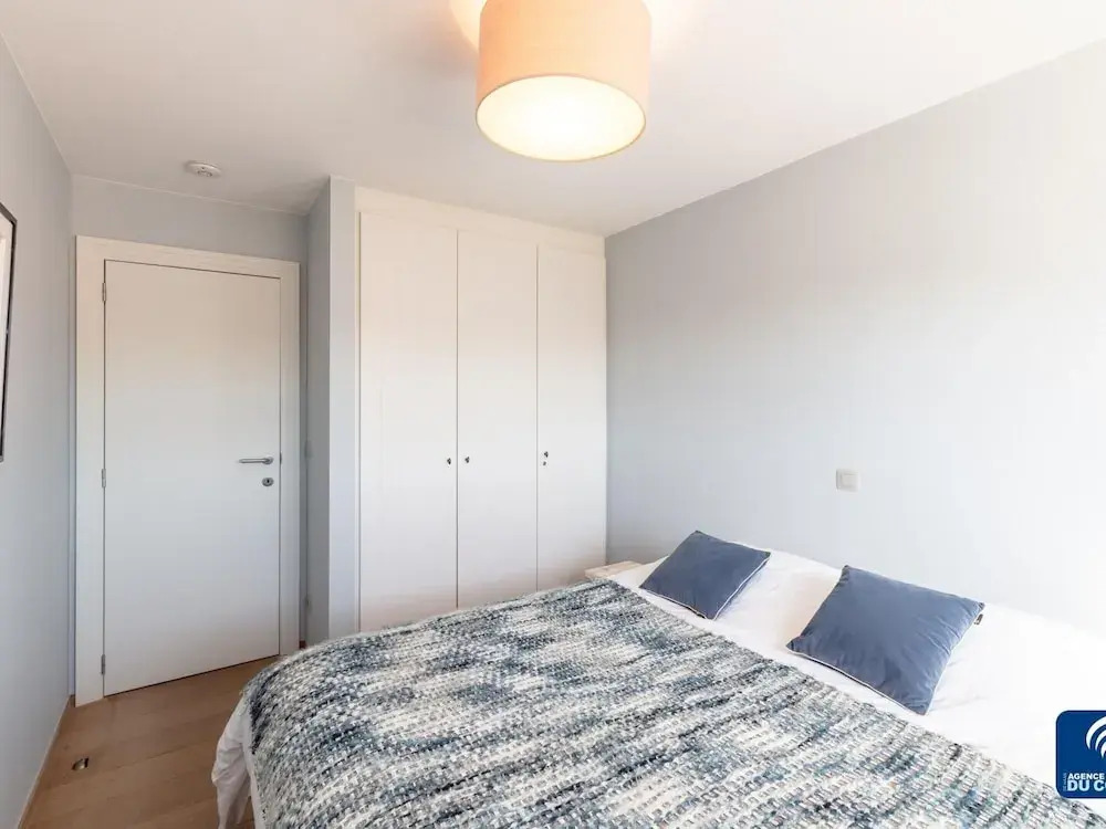 Elegant Seaside Apartment