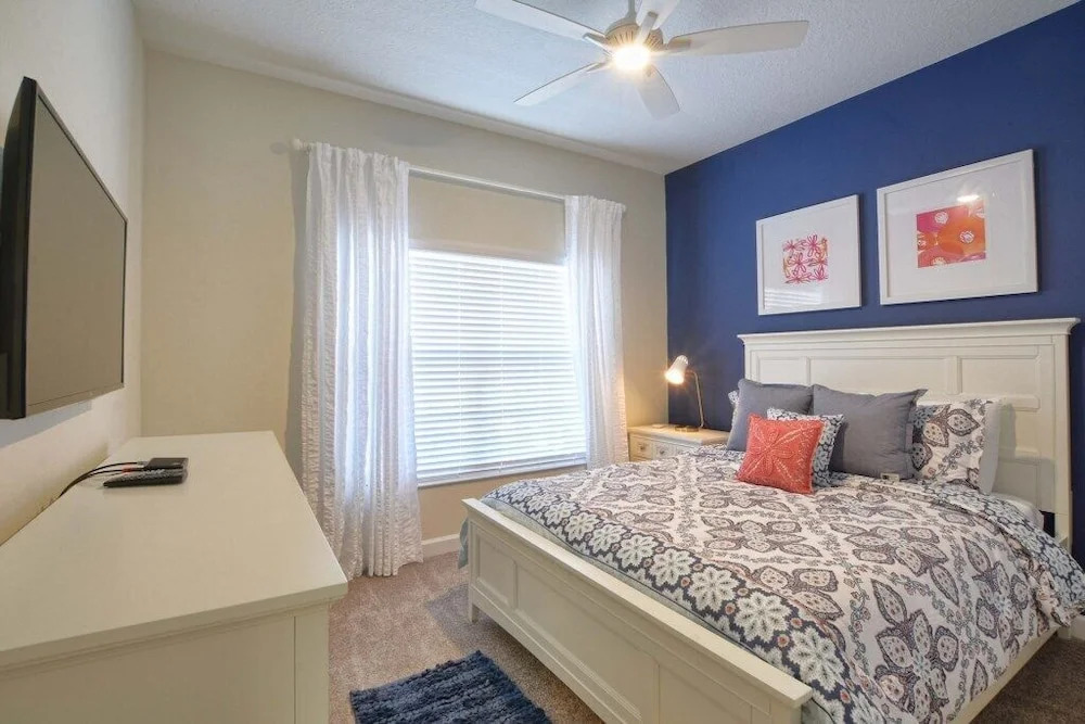 Storey Lake-5 Bedroom Townhome W/spashpool-1613st Townhouse