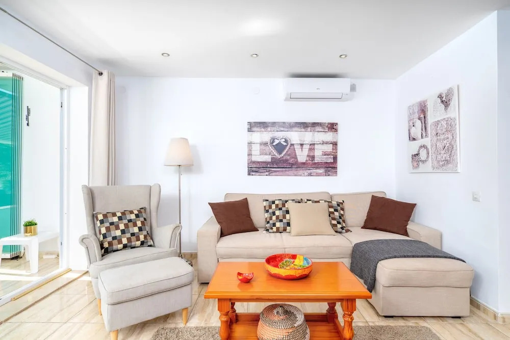 Wonderful Apartment in Ground Plan Ref 94