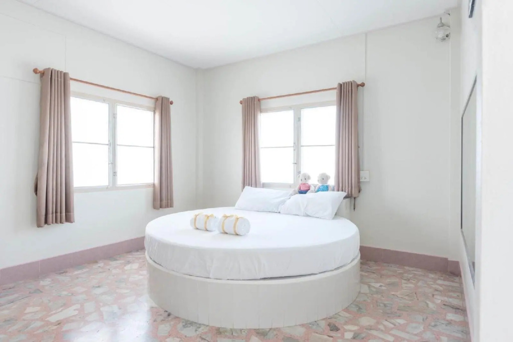 Chimphli Hotel