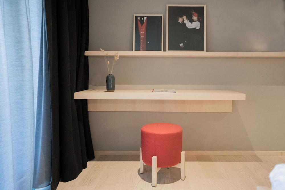 Amrai Suites