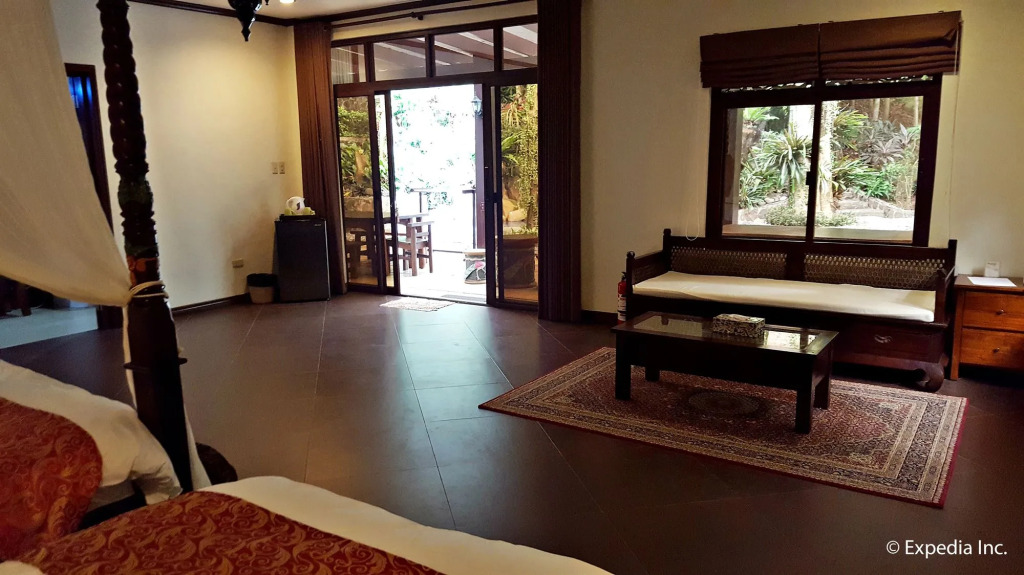 Cintai - Coritos Garden Hotel
