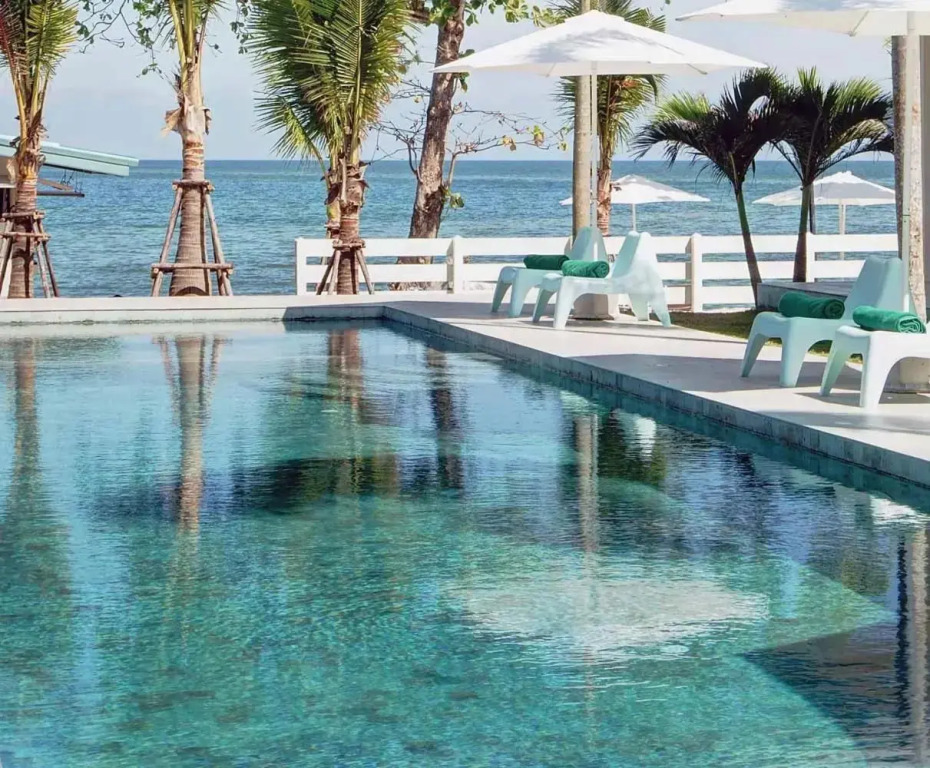 Le Petit Saint Tropez Beach Resort Khanom