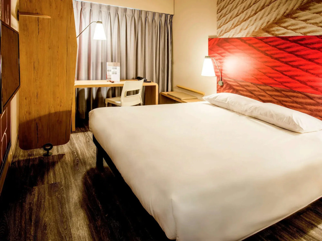 Hotel Ibis Cali Granada
