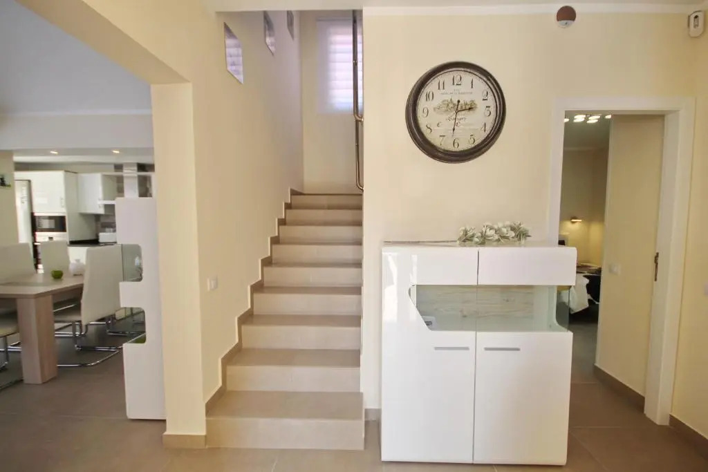 Amazing 5-bedroom villa in Costa Adeje