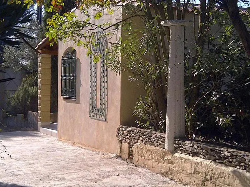 Villa with pool in Provence -Villa Romantique sleeps up to 12 4 in optional gite