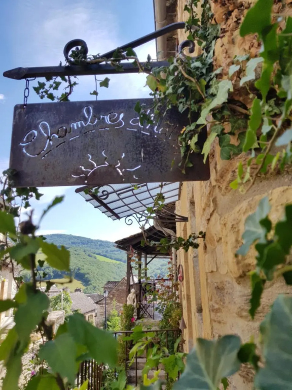 Les Hôtes du Lac, Chambres et tables dhôtes