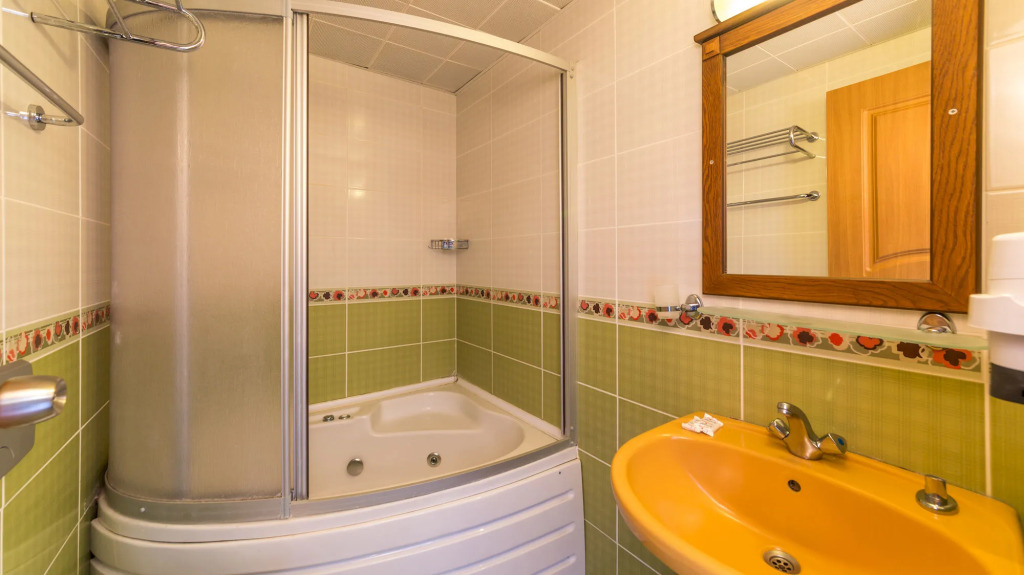 Honeymoon Hotel