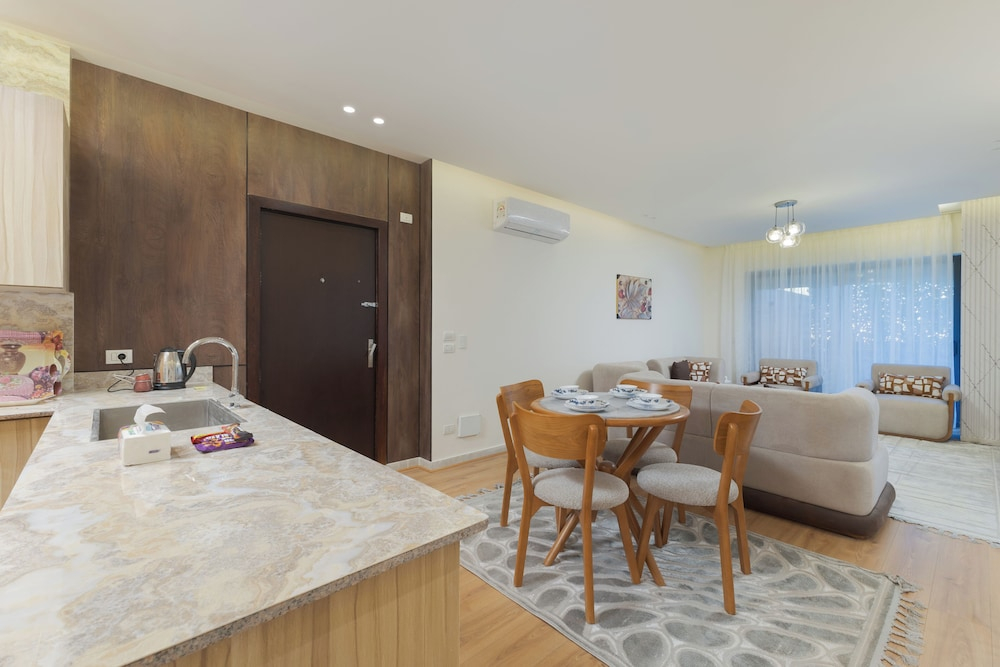 ALSAWAH 2BR Garden - Lake View Residence