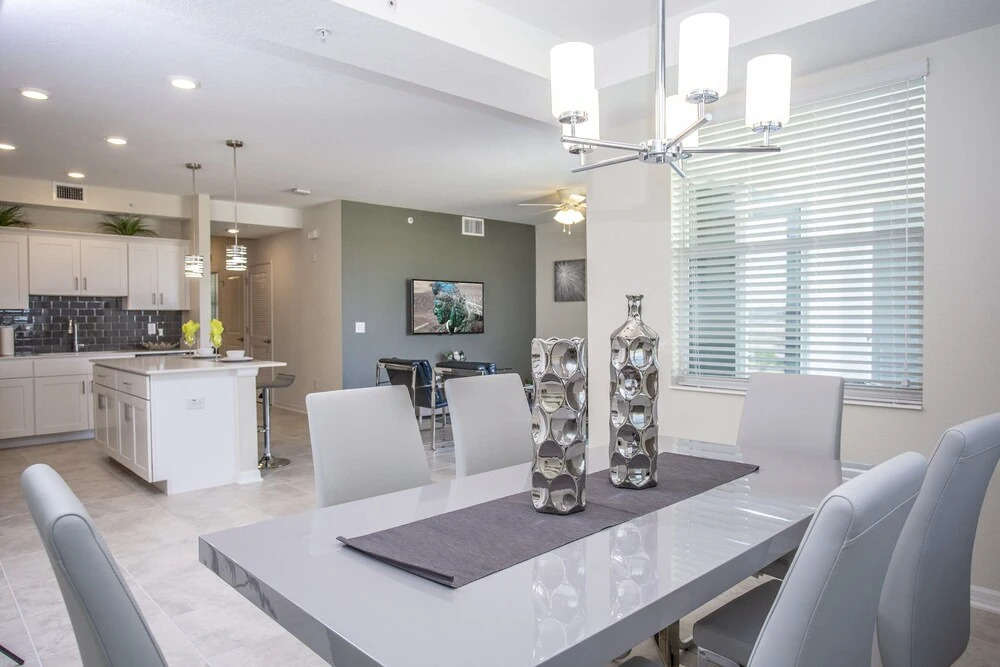 303 Apt Storey Lake 61595/62624