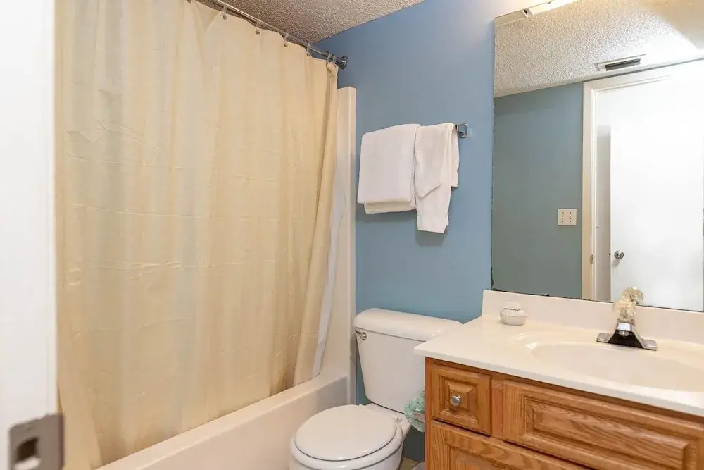 Phoenix Vi 6208 3 Bedroom Condo