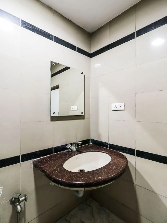 Capital O 38707 Vijetha Inn